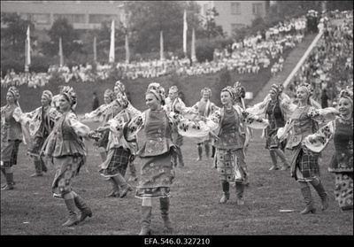 XII Üldtantuspidu  similar photo