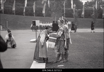 XII Üldtantuspidu  similar photo