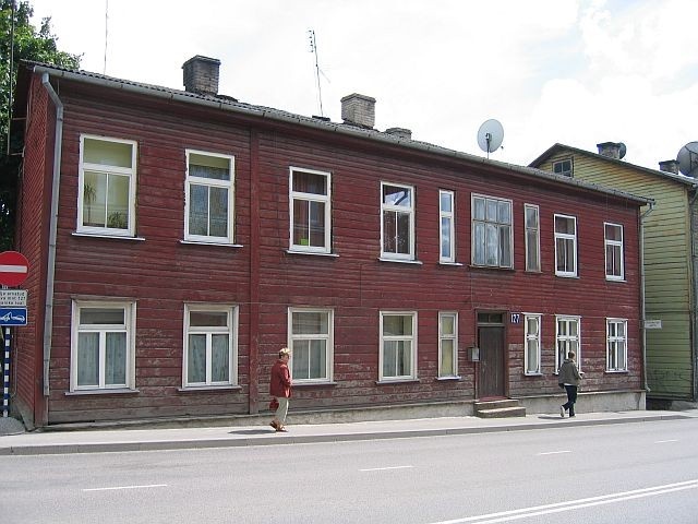 Wooden house in Tartu Narva mnt.127, 19th century.