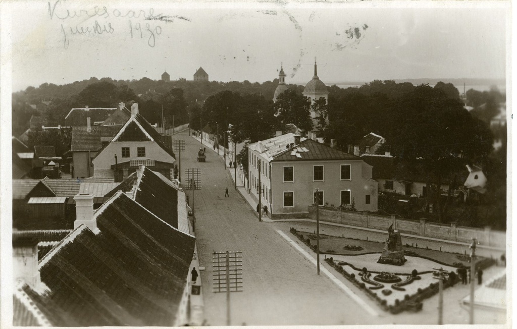 Kuressaare üldvaade Lossi tänava suunas