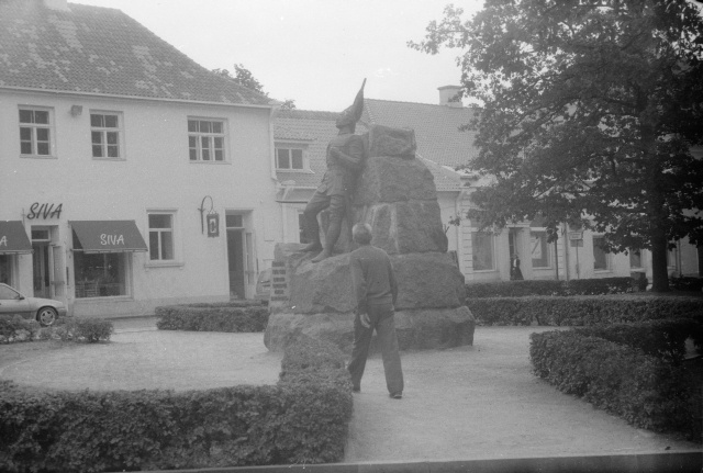 Kuressaare, Vabadussõjas langenute monument