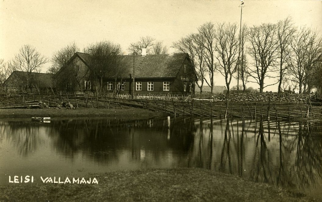 Leisi vallamaja Saaremaal