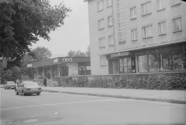 Kuressaare, kauplused Tallinna tänaval