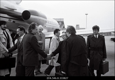 Lansbergis Tallinnas.  similar photo