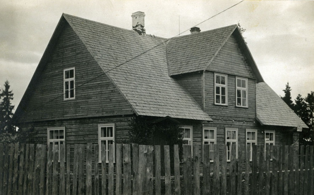 Leisi alev, hoone alevis
