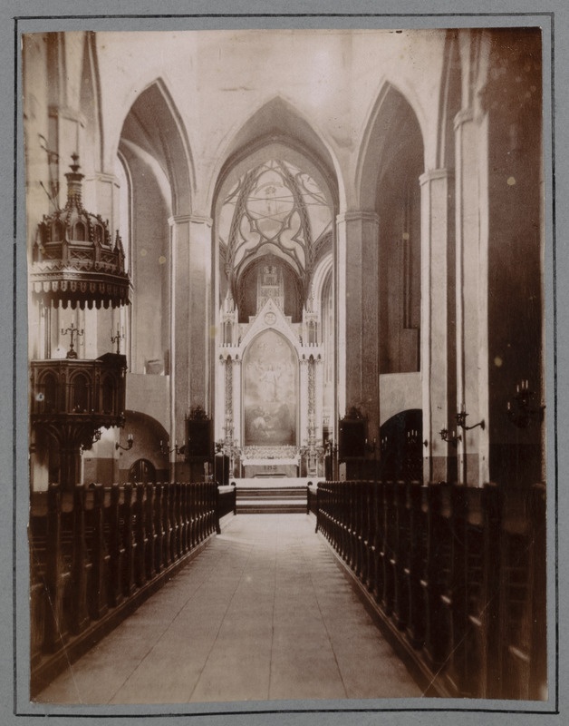 Turu toomkiriku sisevaade.