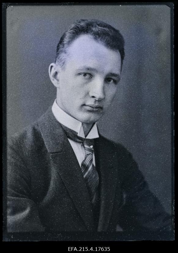Artur (Arthur) Loorits.