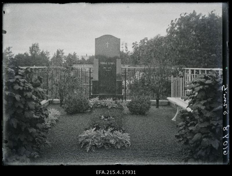 Mihkel Ernitsa (Ernits, 1867 - 1924) hauaplats Viljandi Pauluse koguduse kalmistul.