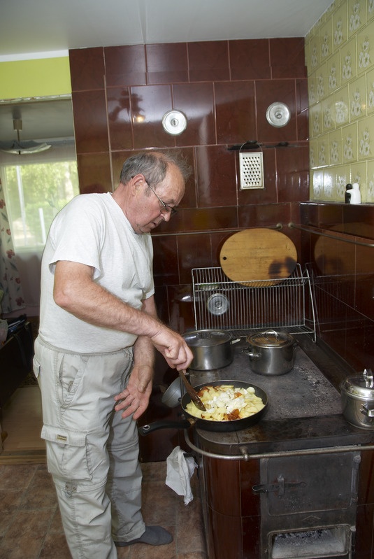 Leo segab praekartuleid