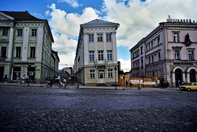 Tartu, Raekoja plats viltuse majaga  similar photo