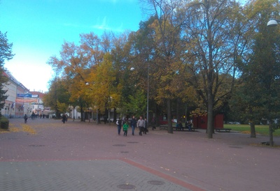 Tartu, Christmas Day in front of Russian shops rephoto