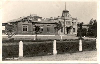 Foto. Haapsalu raudteejaam ca 1930. Fotogr. J. Grünthal.  duplicate photo