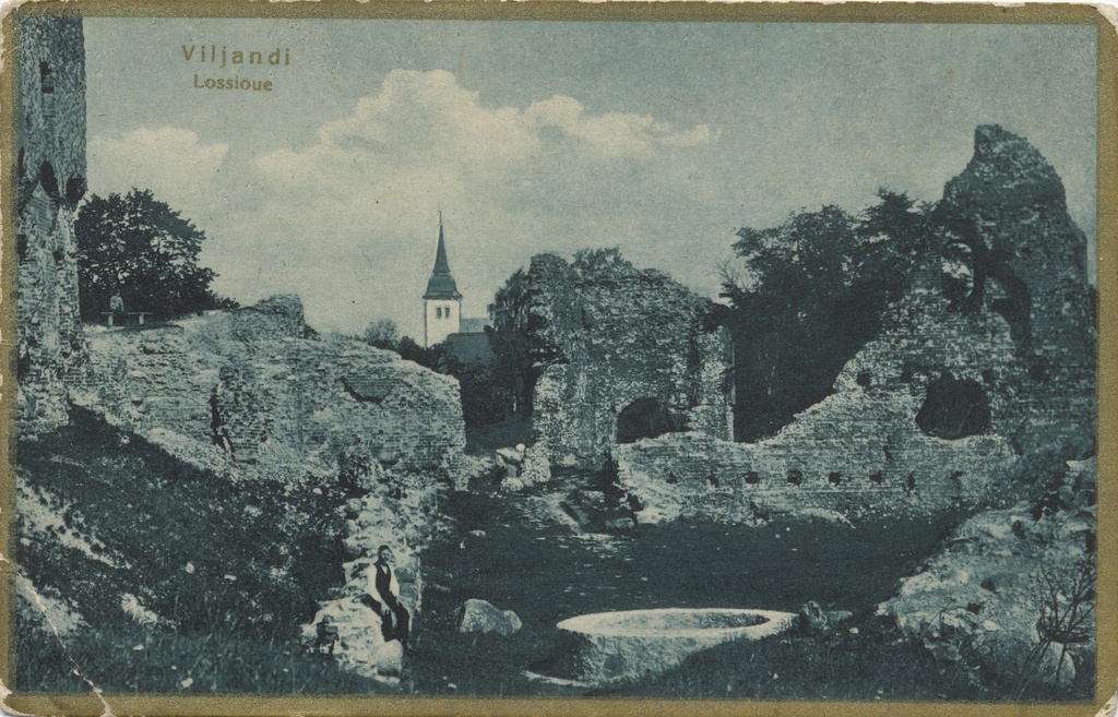 Viljandi castle court