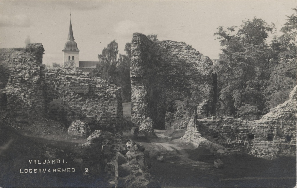 Viljandi castle roofs