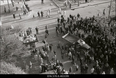 Autoavarii Gonsiori (Lomonossovi) ja Kreutzwaldi tänava nurgal.  similar photo