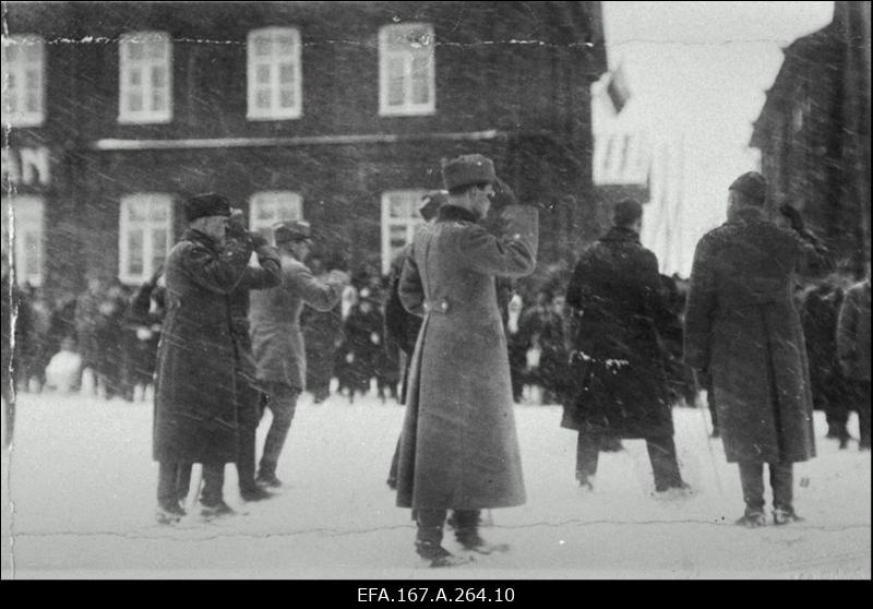 Kaitseliidu Narva malev. Narva kaitseliitlased tähistavad 1. maid. Narva maleva 1. aastapäev. Narva linna spordiväljaku avavõistlused. Maleva õppused, manöövrid, laskevõistlused, laagrid. Eesti, Soome, Läti Kaitseliidu ülemad Narva maleval külas. Admiral Pitka Narvas. Viru maakonna laulupidu Narvas. Rootsi kroonprints Narvas.