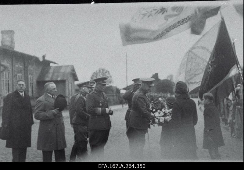 Kaitseliidu Narva malev. Narva kaitseliitlased tähistavad 1. maid. Narva maleva 1. aastapäev. Narva linna spordiväljaku avavõistlused. Maleva õppused, manöövrid, laskevõistlused, laagrid. Eesti, Soome, Läti Kaitseliidu ülemad Narva maleval külas. Admiral Pitka Narvas. Viru maakonna laulupidu Narvas. Rootsi kroonprints Narvas.