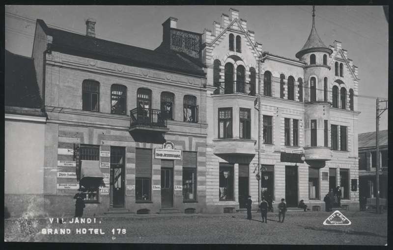 fotopostkaart, Viljandi, apteek, Grand Hotel, u 1914 , foto J. Riet
