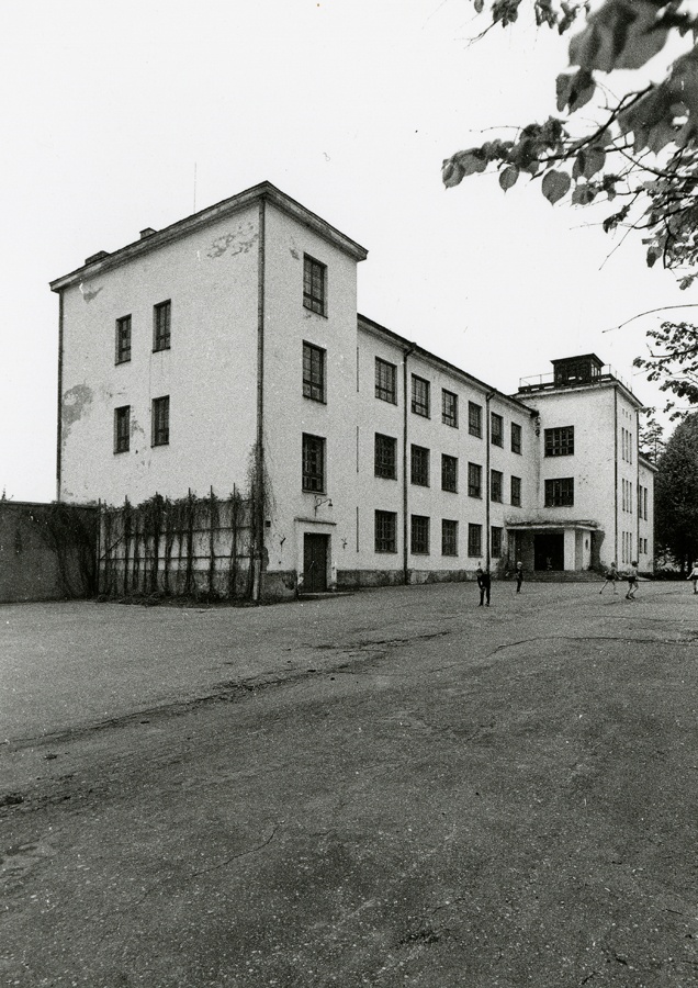 Tõrva gümnaasium, vaade. Arhitekt Karl Burman, rek Georg Saar