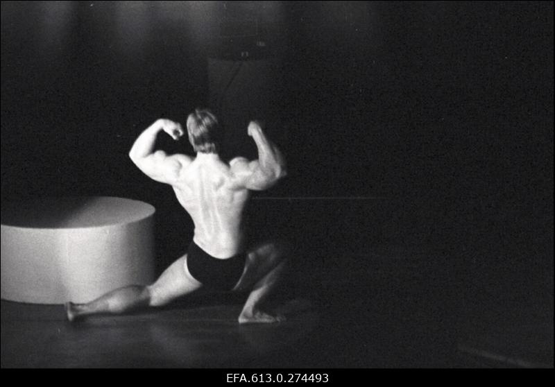 Tennisehallis "Mood ja Muusika".