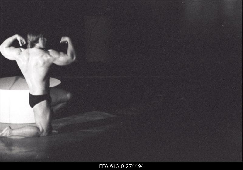 Tennisehallis "Mood ja Muusika".