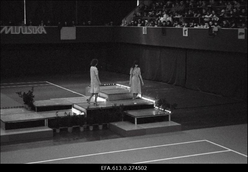 Tennisehallis "Mood ja Muusika".