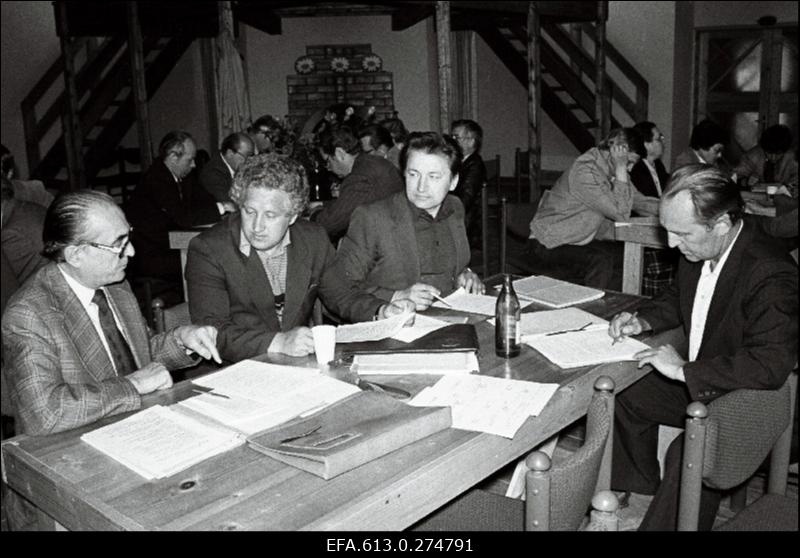 KM ettevõtete direktorite kool Loksal. Autoremondi tehase puhkebaasis.