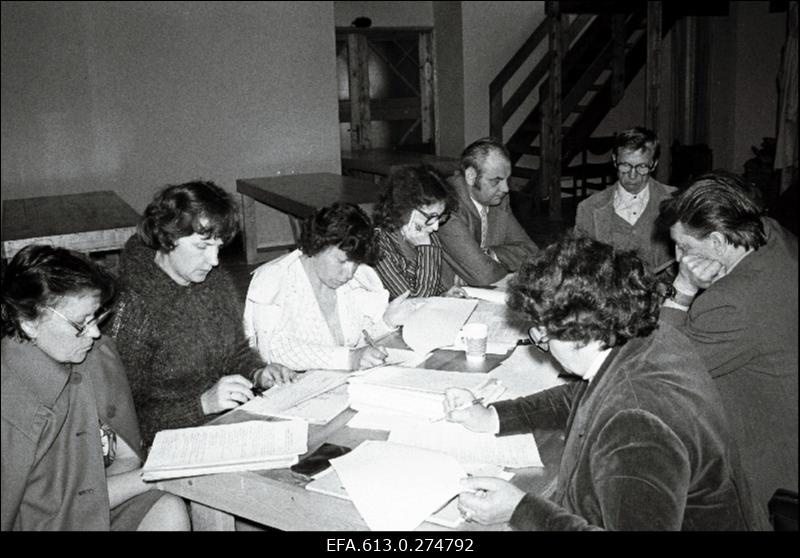 KM ettevõtete direktorite kool Loksal. Autoremondi tehase puhkebaasis.