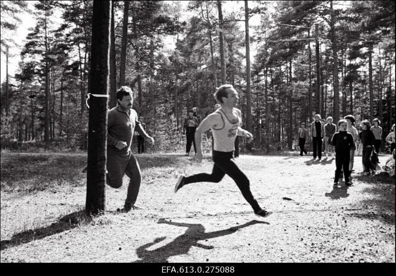KM JS PKB [Projekteerimis Konstrueerimis Büroo] Spordipäev Kloogal.