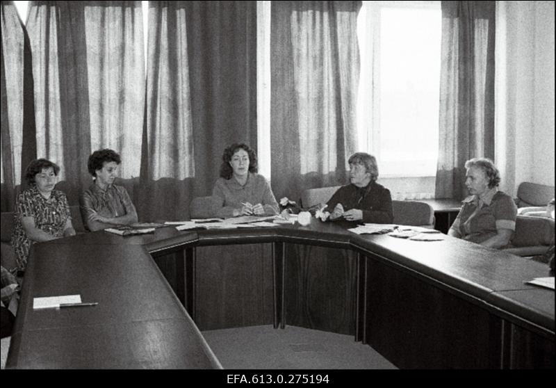 Klementi kvalifikatsioonieksamil M. Delski jt, õmbluskombinaat, E. Kuusarule (õppekombinadis).