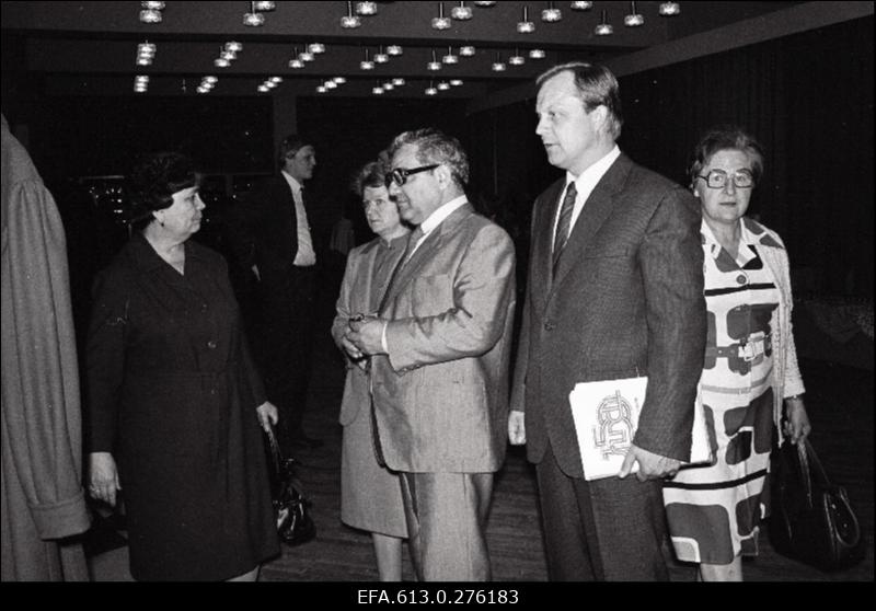 Sindi-150, pidustused.