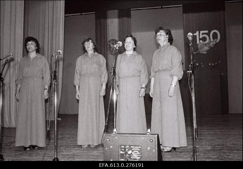 Sindi-150, pidustused.