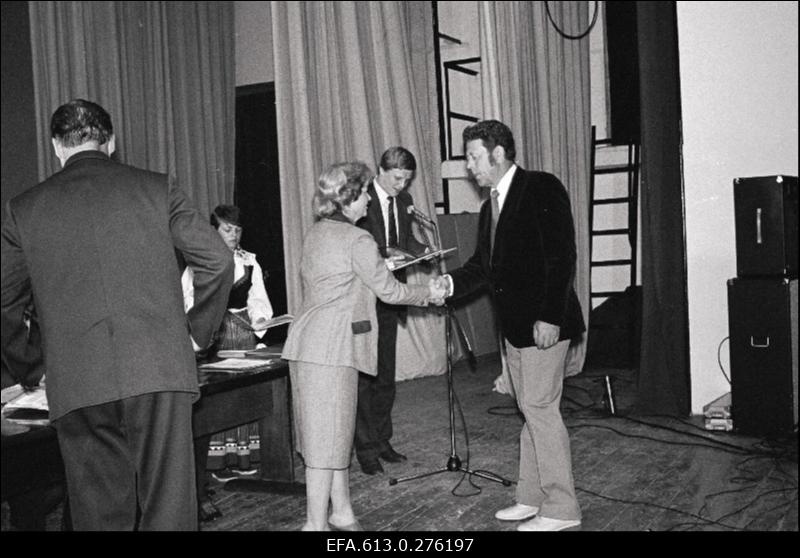 Sindi-150, pidustused.