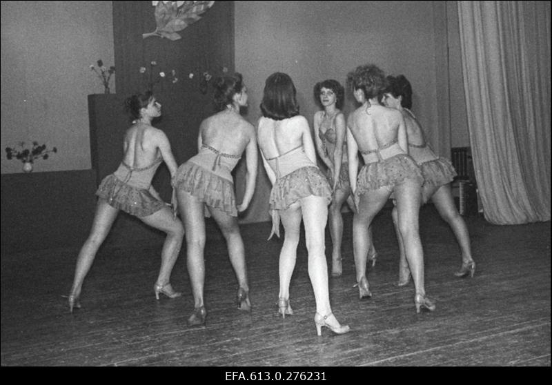 Sindi-150, pidustused.