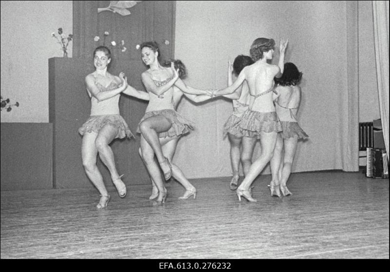 Sindi-150, pidustused.