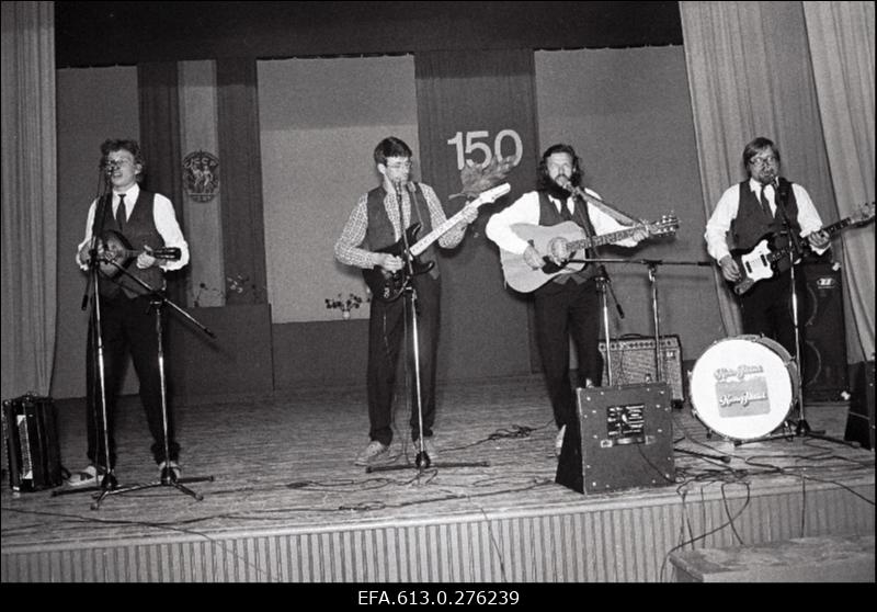 Sindi-150, pidustused.