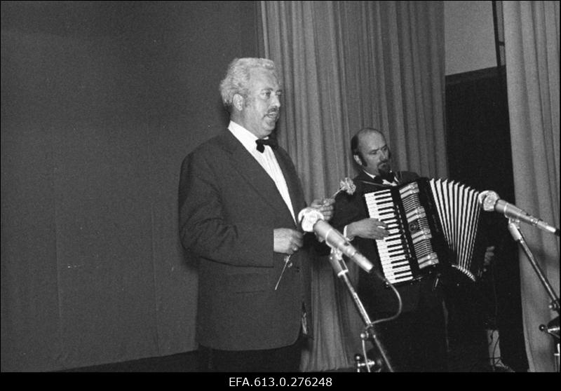 Sindi-150, pidustused.