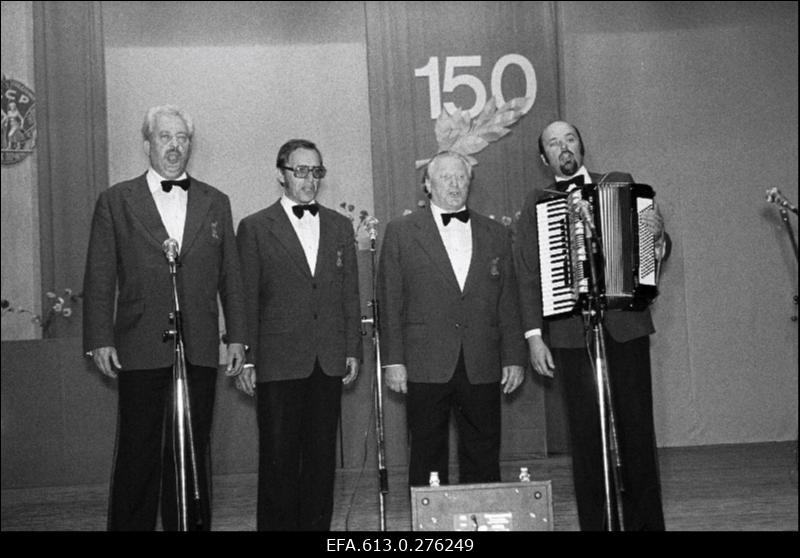 Sindi-150, pidustused.