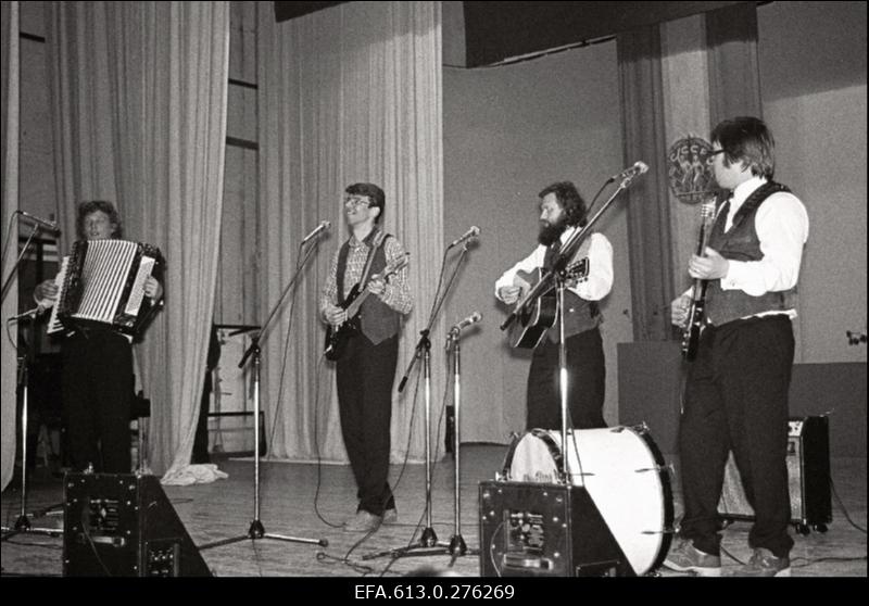 Sindi-150, pidustused.