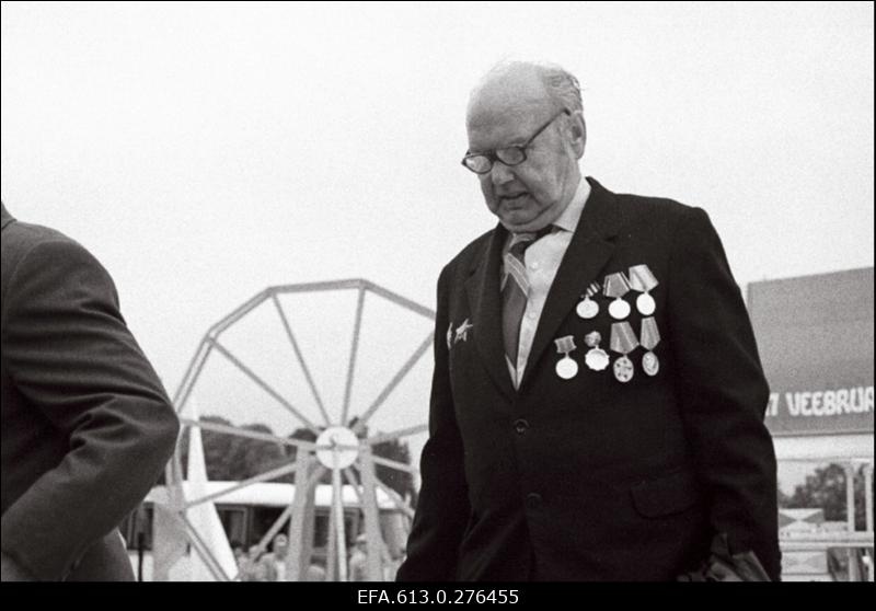 Sindi-150, pidustused.