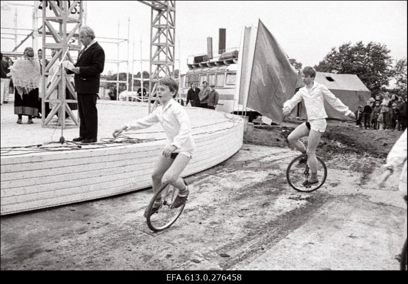 Sindi-150, pidustused.