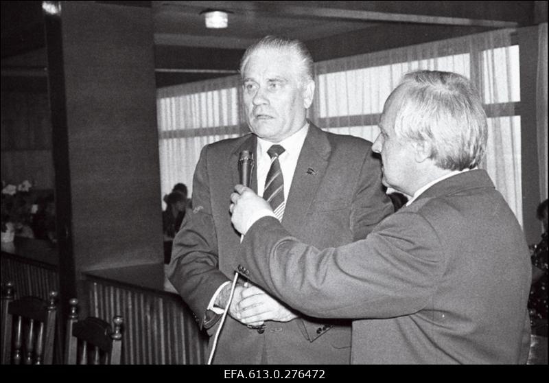 Sindi-150, pidustused.