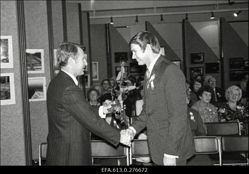 Kommunistliku töö liikumise 25. aastapäevale pühendatud konverents "Maratis".