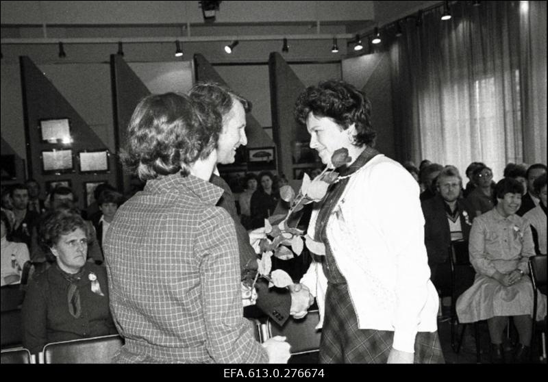 Kommunistliku töö liikumise 25. aastapäevale pühendatud konverents "Maratis".