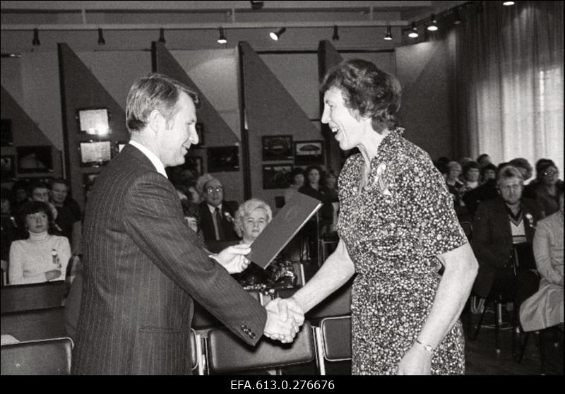 Kommunistliku töö liikumise 25. aastapäevale pühendatud konverents "Maratis".