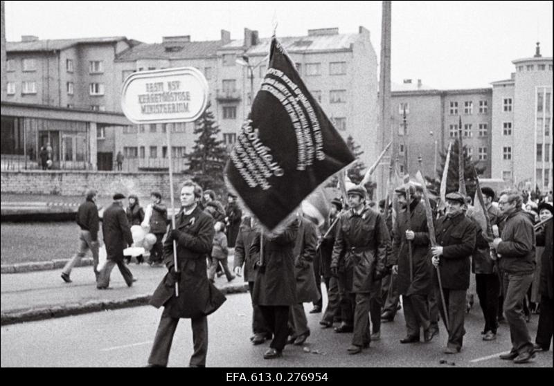 Oktoobridemonstratsioonil.