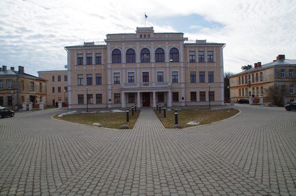 Main building of the seminar of Rakvere Teachers rephoto