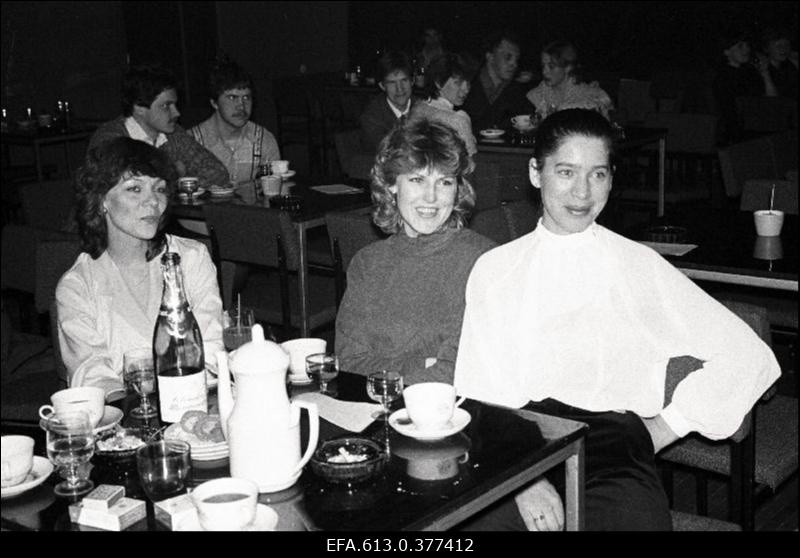 Propaganda ja pressikeskuse noorteüritus Mustamäel Mängude majas.