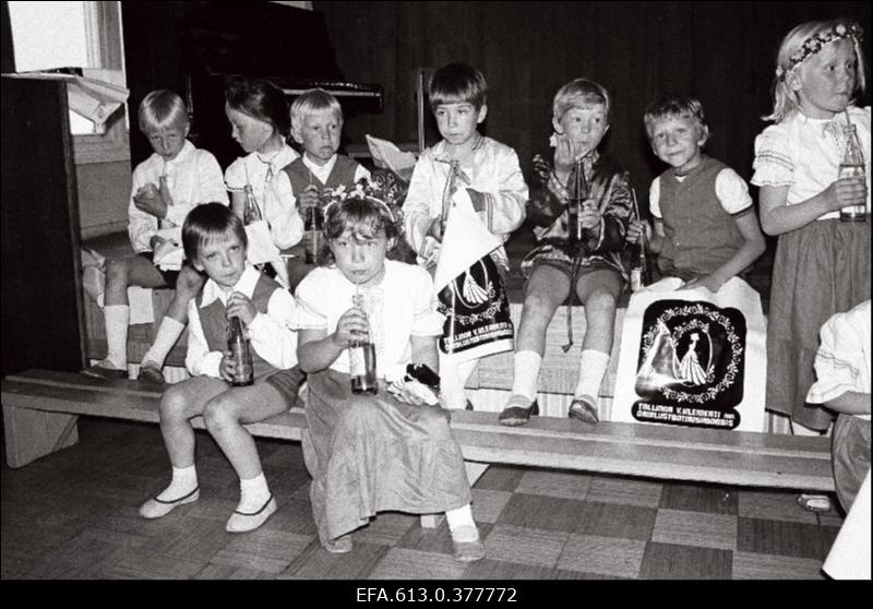 Laste pidu Klementis.