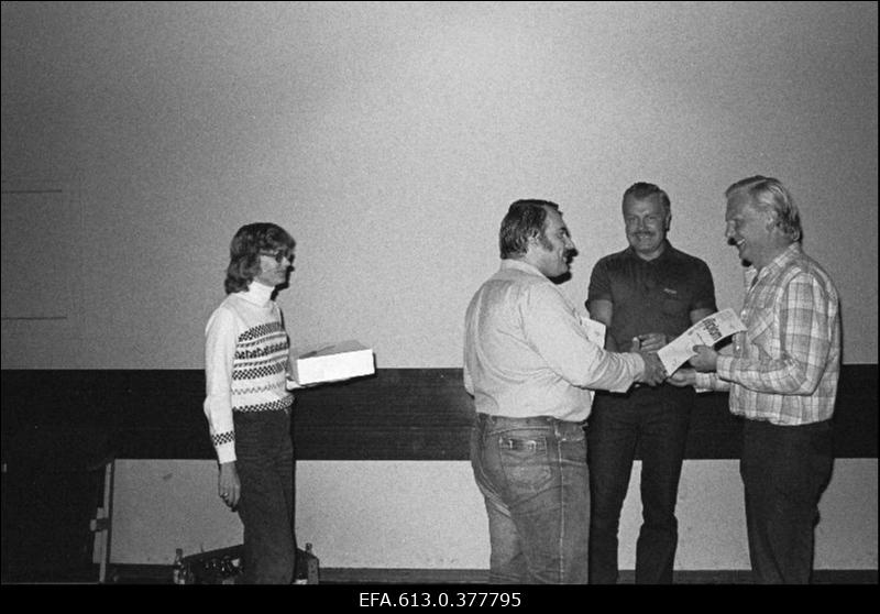 Js. PKB Spordipäev "Rahva Võidu" kolhoosis.